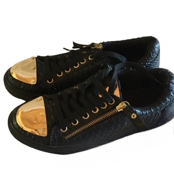 🆕 Adidas Superstar Gold Toe Sneaker 👟 - Picture 3 of 9